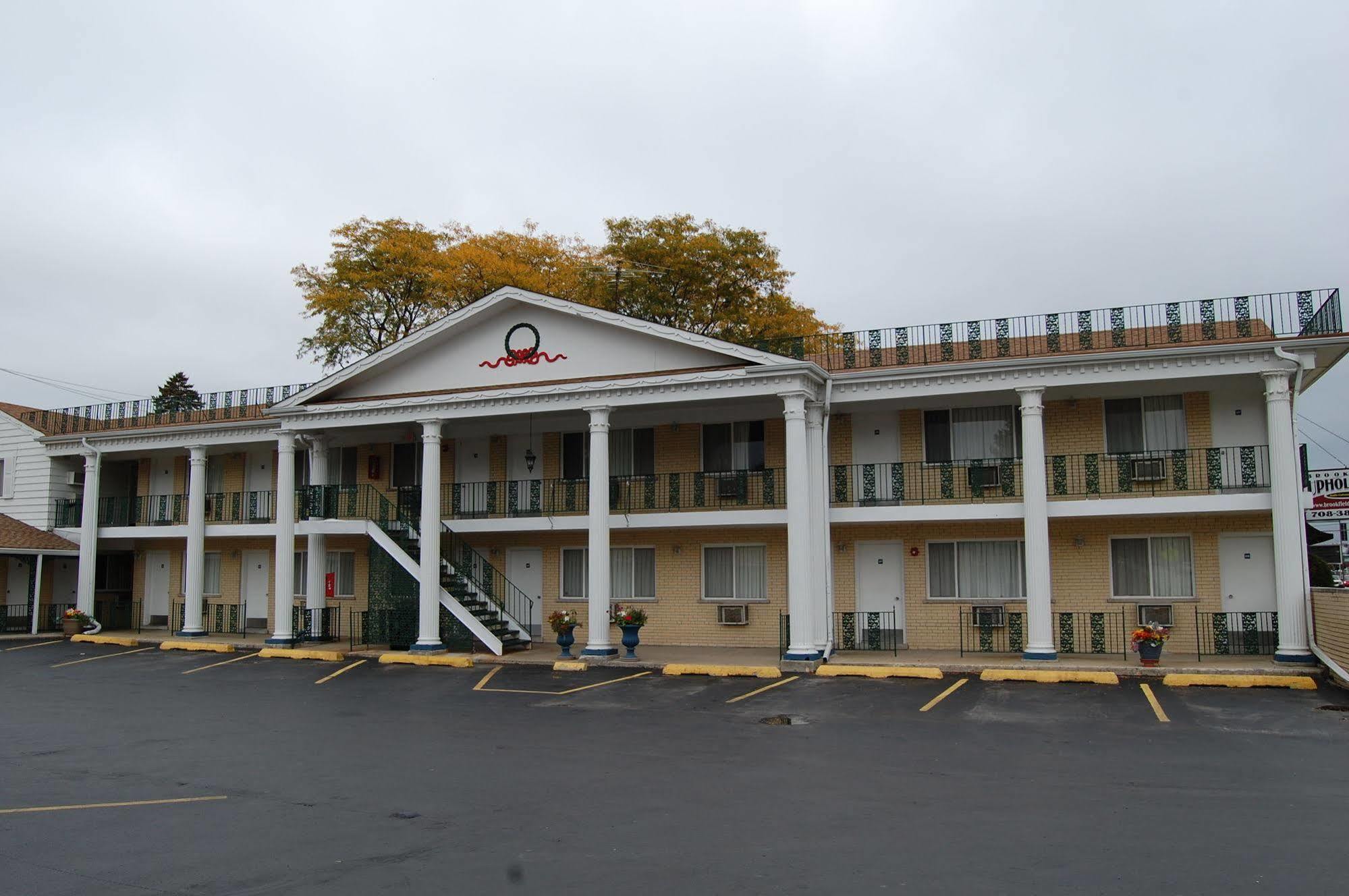 Colony Motel Brookfield Экстерьер фото