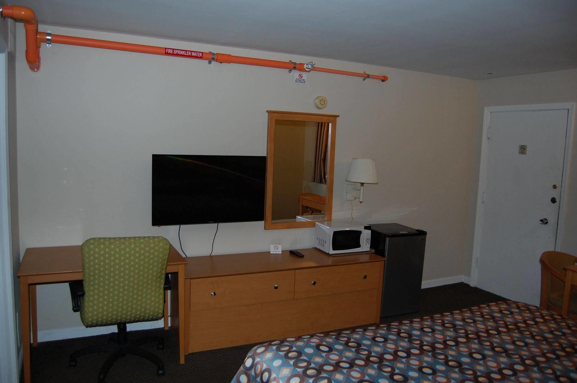 Colony Motel Brookfield Экстерьер фото